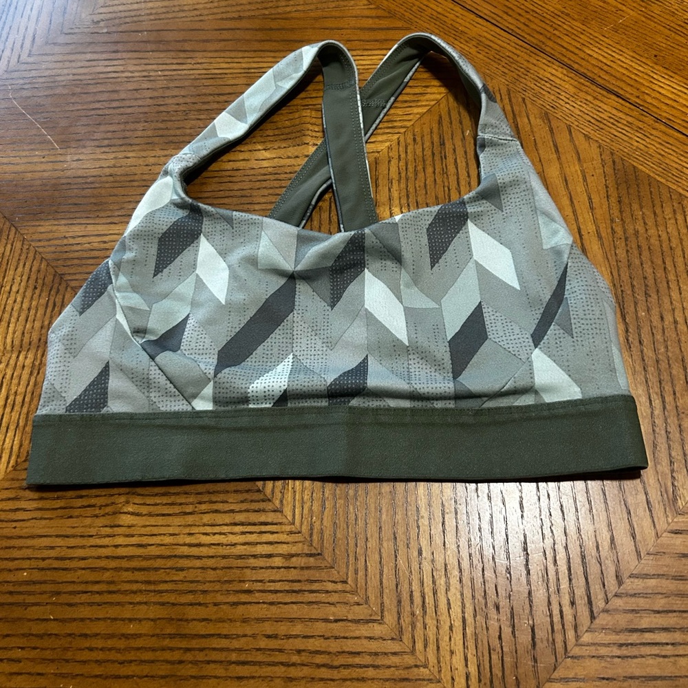 Patagonia Athletic Top Sports Bra Mossy Green Herringbone Pattern Size Small